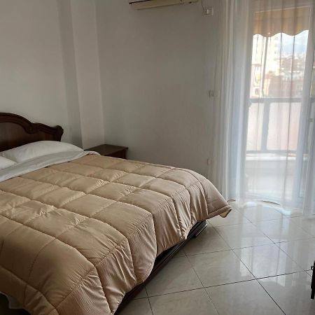 City Central Apartment 2 Tirana Bagian luar foto