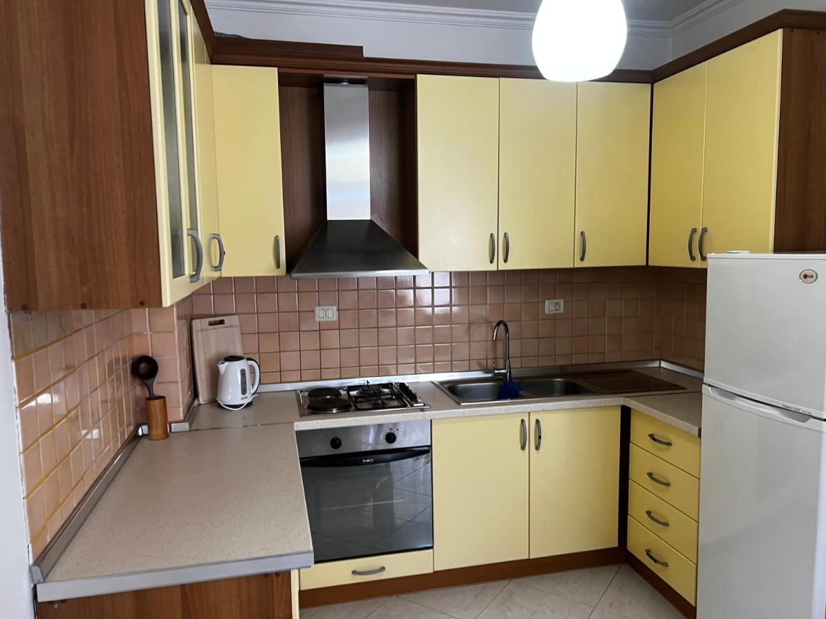 City Central Apartment 2 Tirana Bagian luar foto